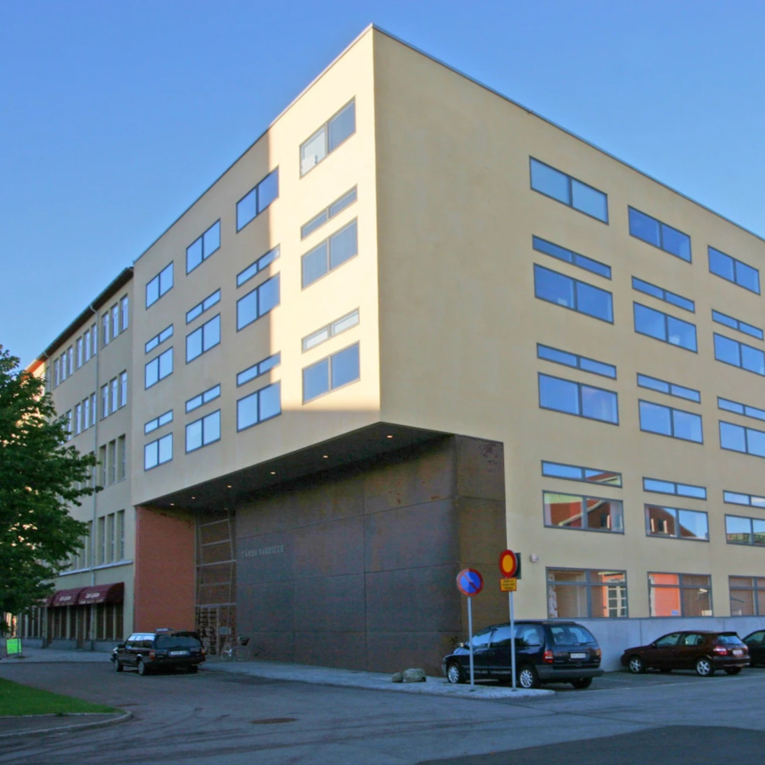 Kontorsbyggnad vid Fabriksgatan i Göteborg